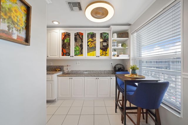 2835 SW 13th Street 201, Delray Beach, FL 33445