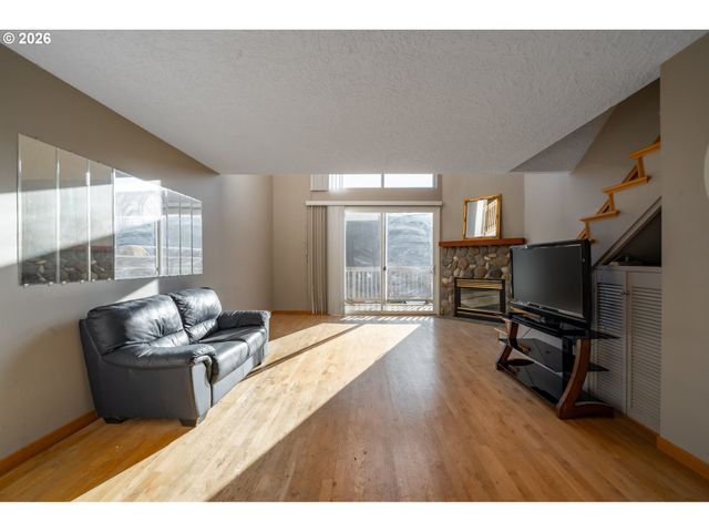 847 Sw Broadway Dr 32, Portland, OR 97201
