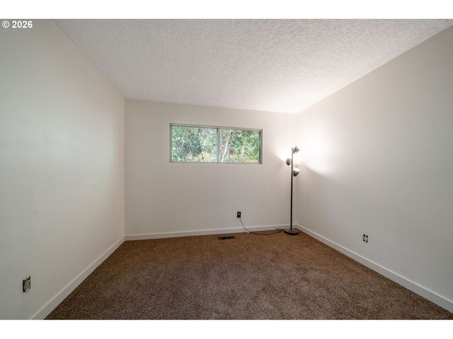 847 Sw Broadway Dr 32, Portland, OR 97201
