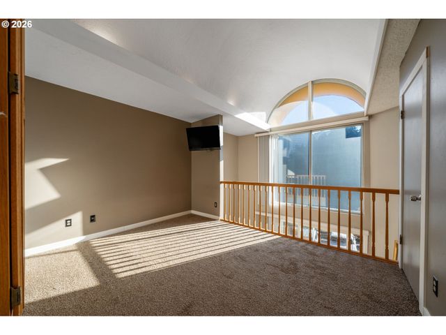 847 Sw Broadway Dr 32, Portland, OR 97201