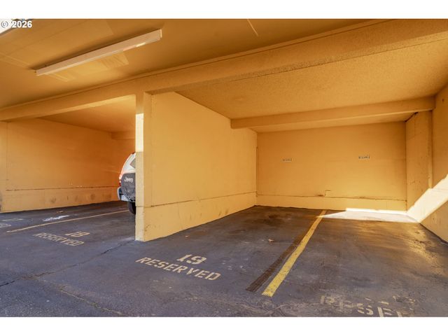 847 Sw Broadway Dr 32, Portland, OR 97201