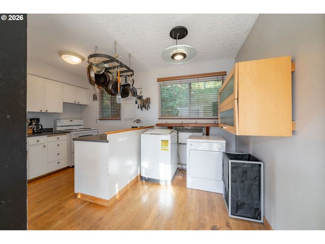 847 Sw Broadway Dr 32, Portland, OR 97201
