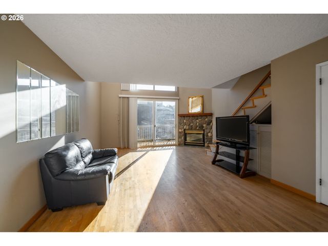 847 Sw Broadway Dr 32, Portland, OR 97201