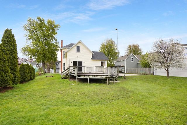 428 Lyman STREET, Oconomowoc, WI 53066