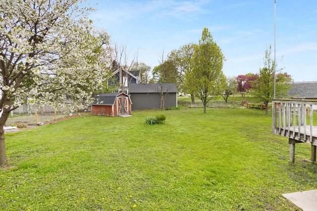 428 Lyman STREET, Oconomowoc, WI 53066
