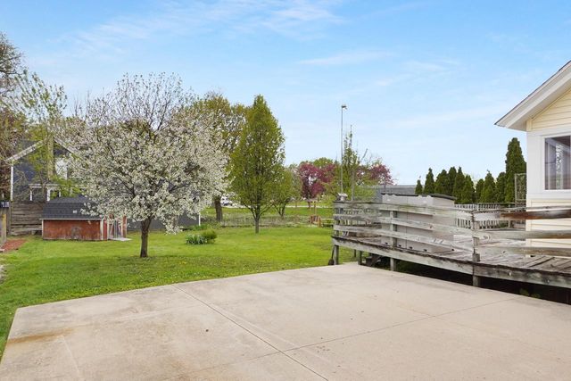 428 Lyman STREET, Oconomowoc, WI 53066