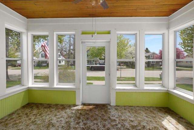 428 Lyman STREET, Oconomowoc, WI 53066