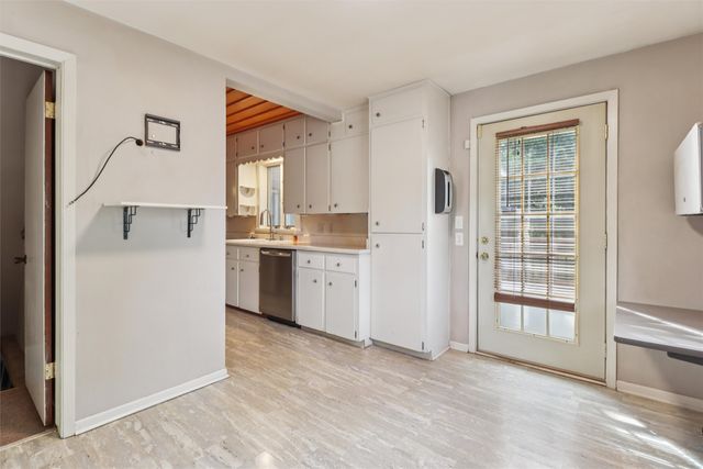 3711 Adams Avenue, Des Moines, IA 50310