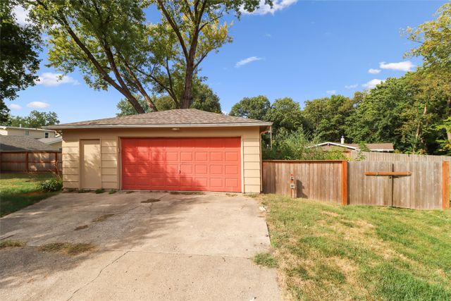 3711 Adams Avenue, Des Moines, IA 50310