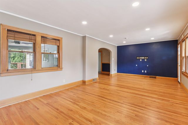 3711 Adams Avenue, Des Moines, IA 50310