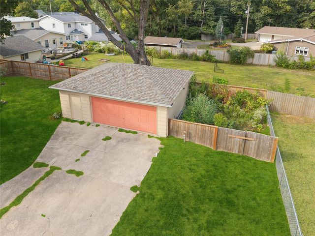 3711 Adams Avenue, Des Moines, IA 50310