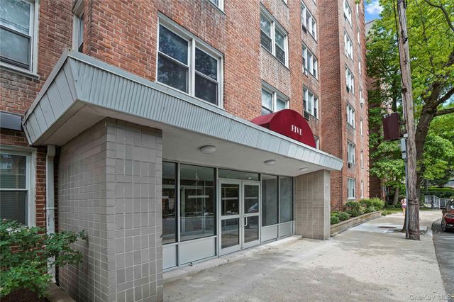 5 Sadore Ln 5R, Yonkers, NY 10710