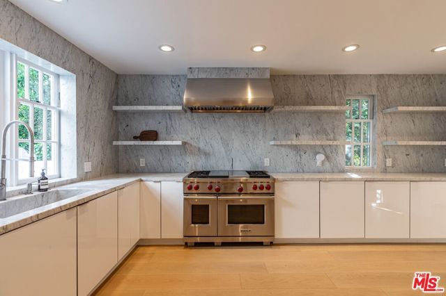 1248 N Wetherly Drive, Los Angeles, CA 90069