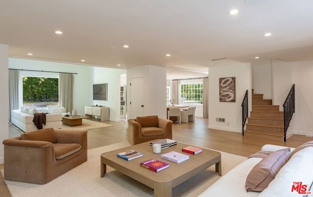 1248 N Wetherly Drive, Los Angeles, CA 90069