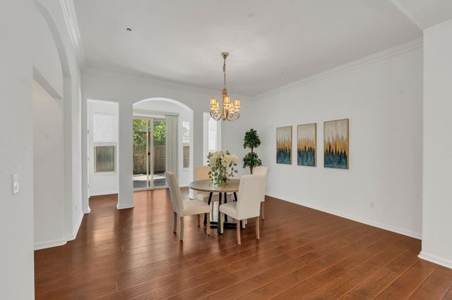 820 Wedge Wood Ct, West Sacramento, CA 95605