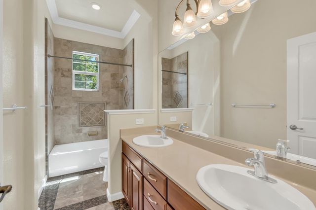 820 Wedge Wood Ct, West Sacramento, CA 95605