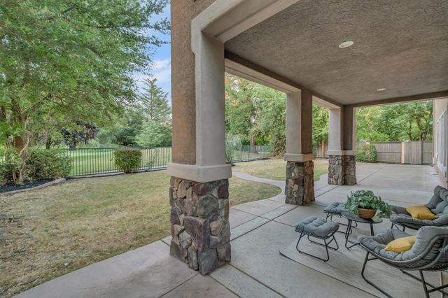 820 Wedge Wood Ct, West Sacramento, CA 95605