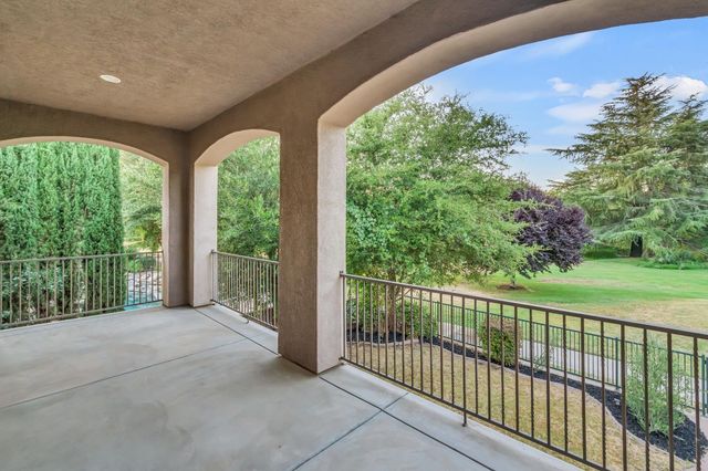 820 Wedge Wood Ct, West Sacramento, CA 95605