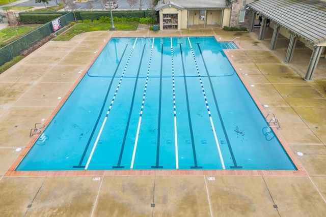 820 Wedge Wood Ct, West Sacramento, CA 95605