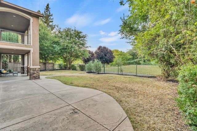 820 Wedge Wood Ct, West Sacramento, CA 95605