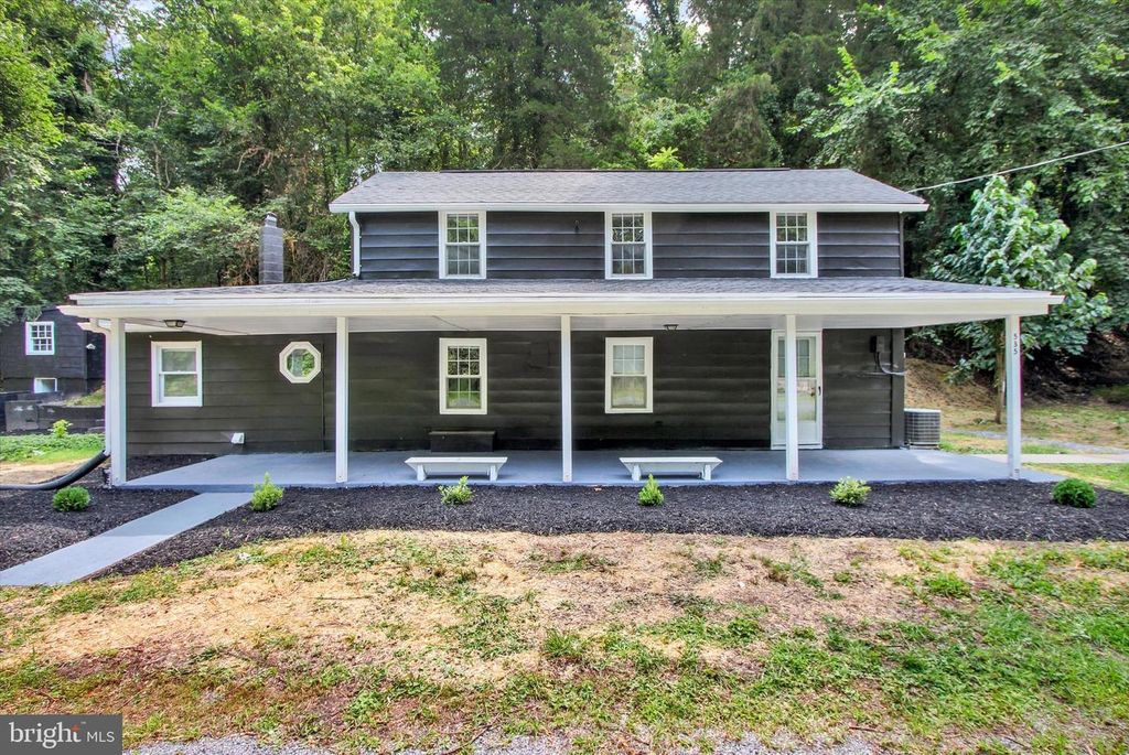 535 WAGO RD, Mount Wolf, PA 17347