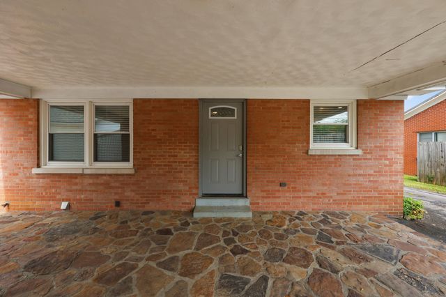 1525 Port Royal Drive, Lexington, KY 40504