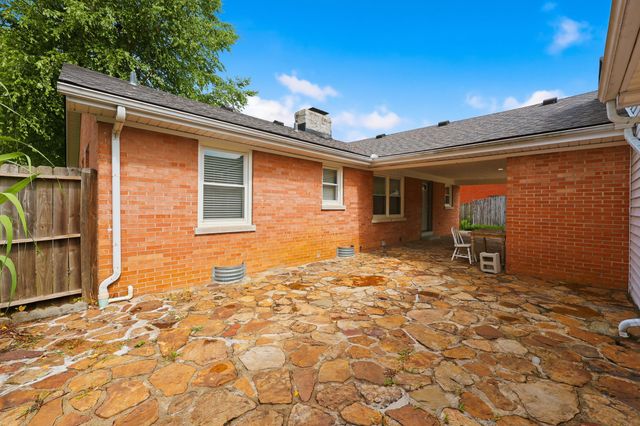 1525 Port Royal Drive, Lexington, KY 40504