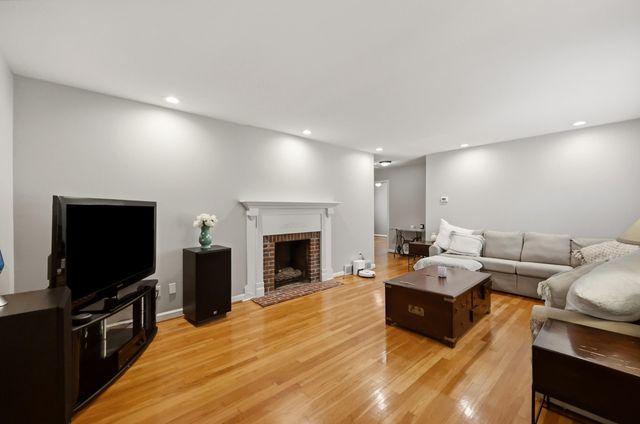 1525 Port Royal Drive, Lexington, KY 40504