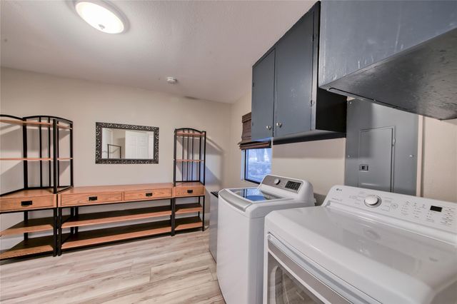 157 Comanche PT, Point Venture, TX 78645