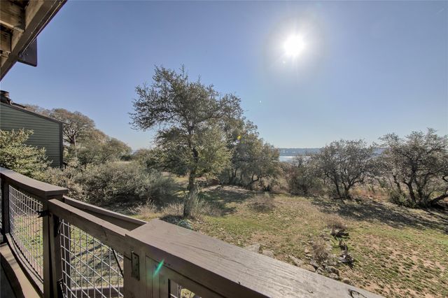 157 Comanche PT, Point Venture, TX 78645