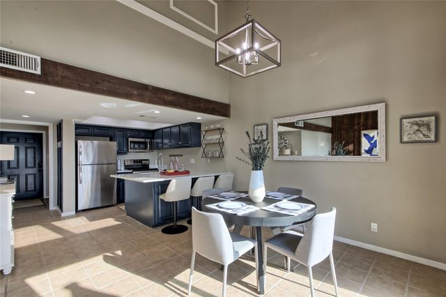 157 Comanche PT, Point Venture, TX 78645