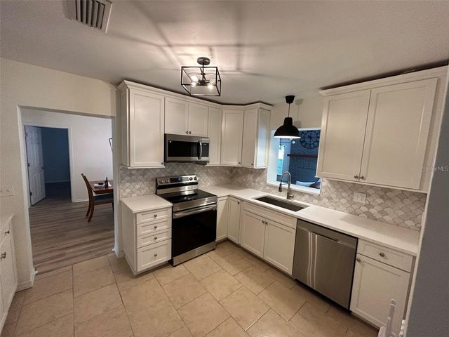 6000 13TH STREET N, St Petersburg, FL 33703