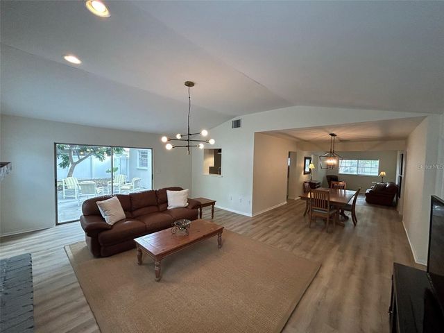 6000 13TH STREET N, St Petersburg, FL 33703