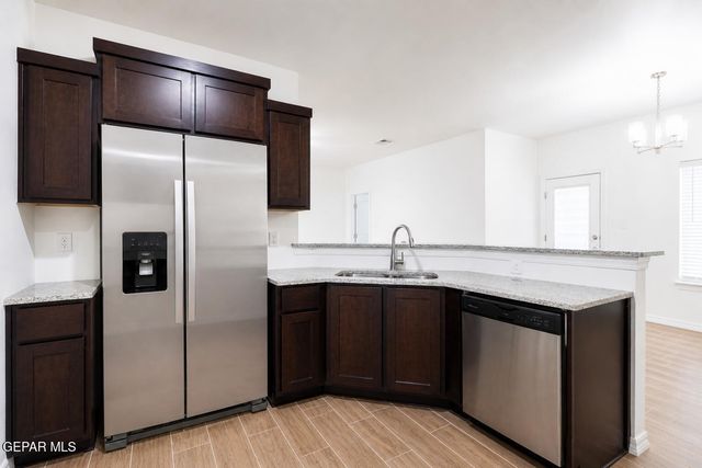 906 BROMYARD, Horizon City, TX 79928