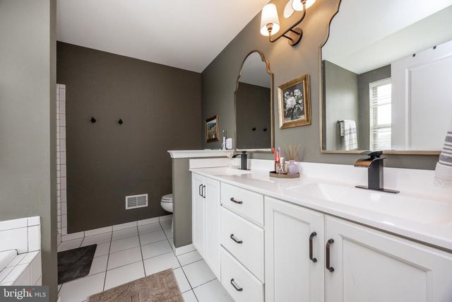 217 KESTREL CT, Kennett Square, PA 19348
