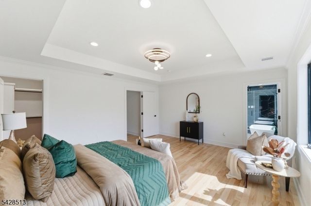 95 Huron Ave, Clifton City, NJ 07013