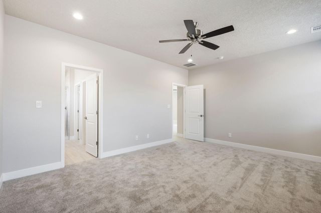 6945 Ava Road, Rio Rancho, NM 87144