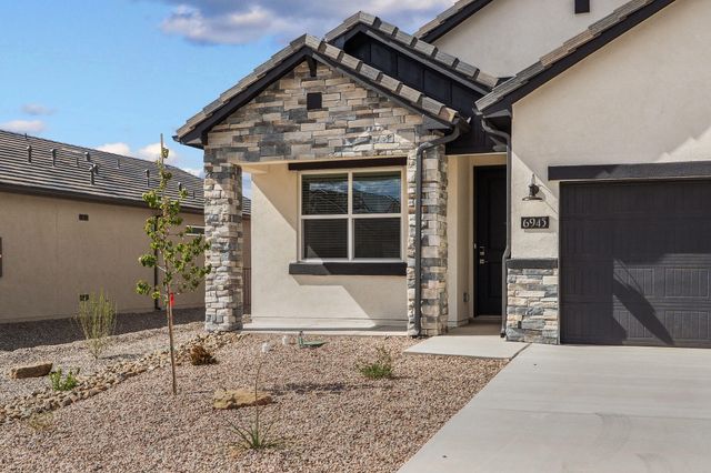 6945 Ava Road, Rio Rancho, NM 87144