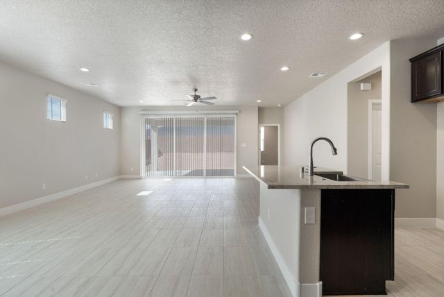 6945 Ava Road, Rio Rancho, NM 87144