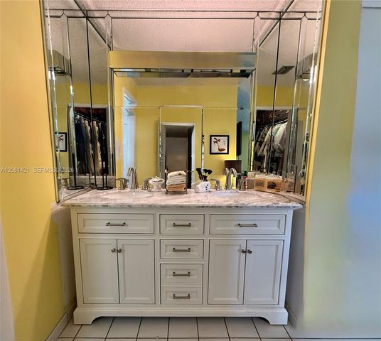 13561 SW 62nd St 174-35, Miami, FL 33183