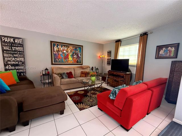 13561 SW 62nd St 174-35, Miami, FL 33183