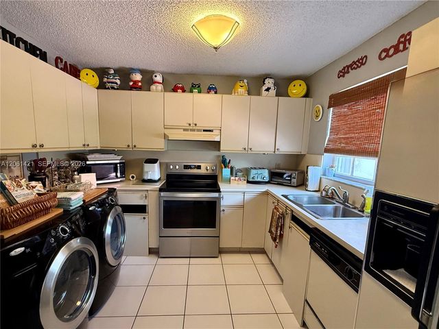 13561 SW 62nd St 174-35, Miami, FL 33183