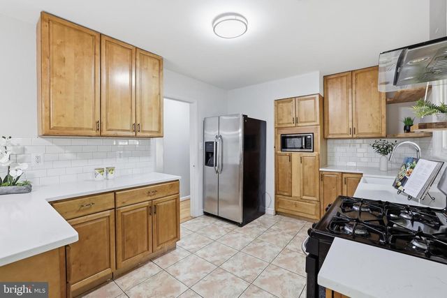 13218 LENFANT DR, Fort Washington, MD 20744
