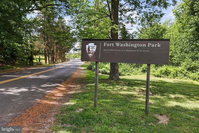 13218 LENFANT DR, Fort Washington, MD 20744