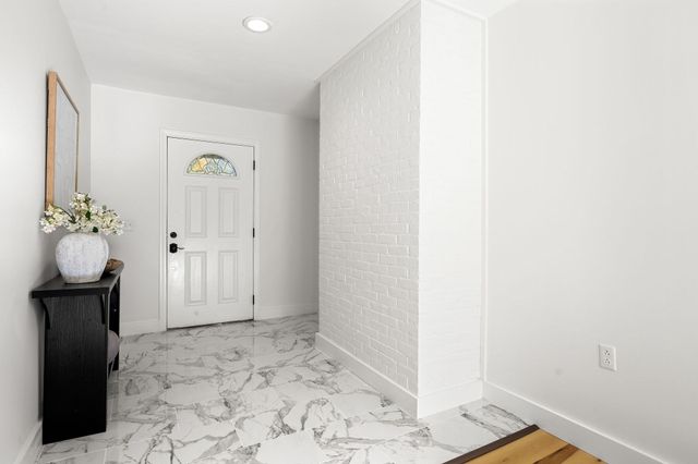 488 Elm St, Marlborough, MA 01752