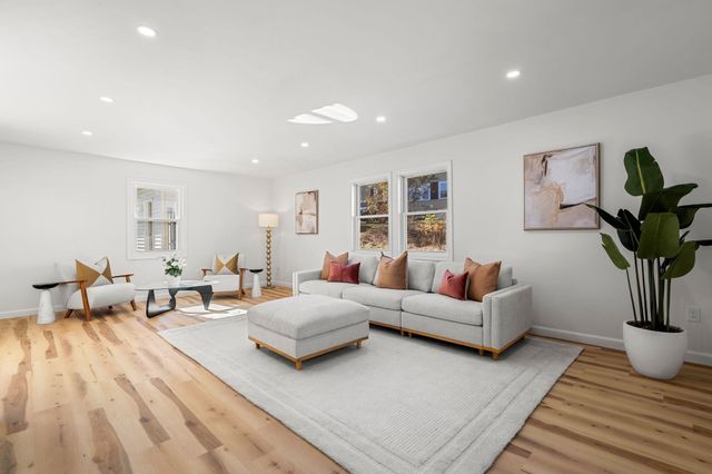 488 Elm St, Marlborough, MA 01752