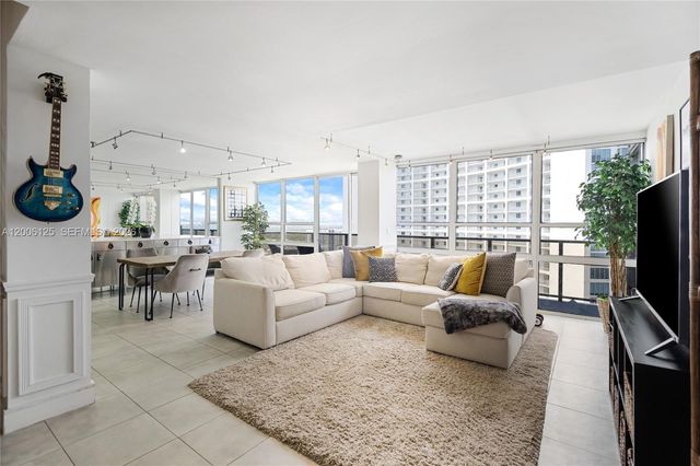 600 NE 36th St PH2, Miami, FL 33137