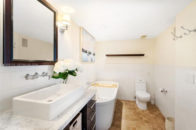 600 NE 36th St PH2, Miami, FL 33137