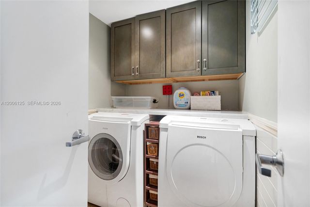 600 NE 36th St PH2, Miami, FL 33137