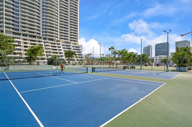 600 NE 36th St PH2, Miami, FL 33137